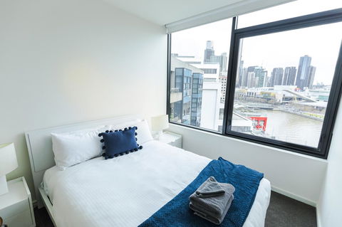 Waterfront Melbourne Apartments - Hotel Accommodation 28