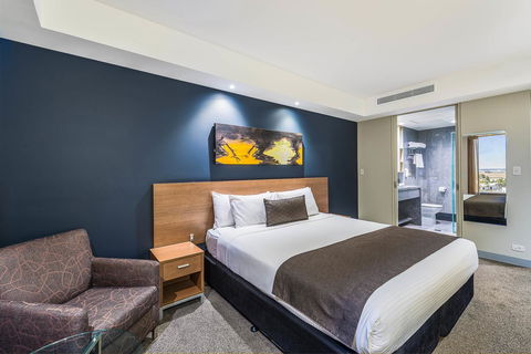 Mantra Melbourne Airport - Hotel Accommodation 24