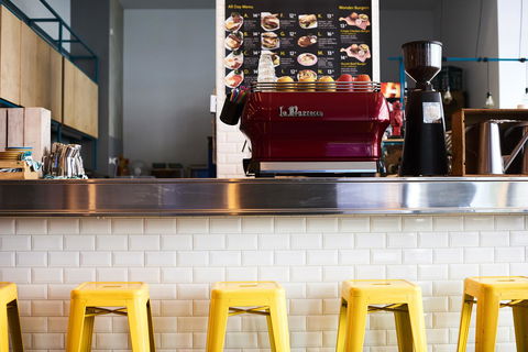 Essence Hotel Carlton - Hotel Accommodation 24
