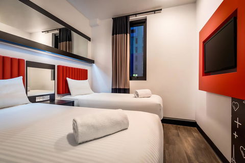 Essence Hotel Carlton - Hotel Accommodation 12