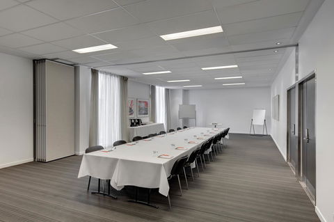 Travelodge Hotel Melbourne Docklands - Hotel Accommodation 17