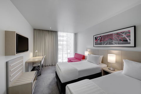 Travelodge Hotel Melbourne Docklands - Hotel Accommodation 2