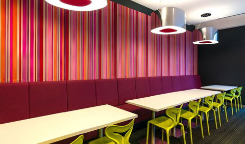 Travelodge Hotel Melbourne Docklands - Hotel Accommodation 20