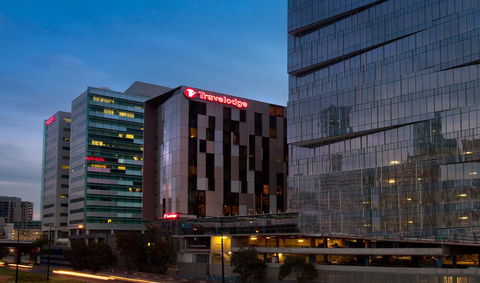Travelodge Hotel Melbourne Docklands - Hotel Accommodation 23
