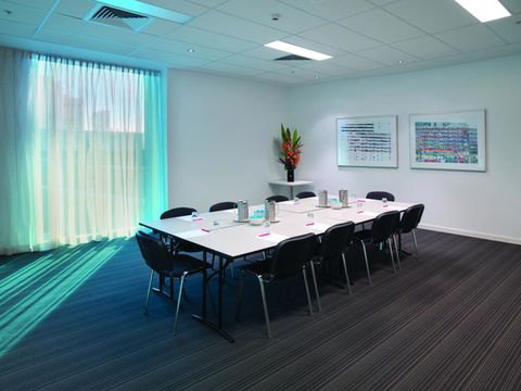 Travelodge Hotel Melbourne Docklands - Hotel Accommodation 22