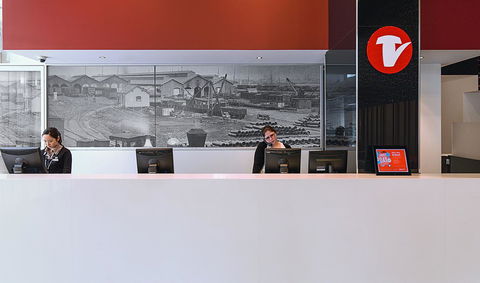 Travelodge Hotel Melbourne Docklands - Hotel Accommodation 9