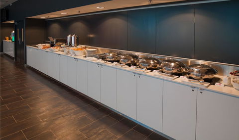 Travelodge Hotel Melbourne Docklands - Hotel Accommodation 12