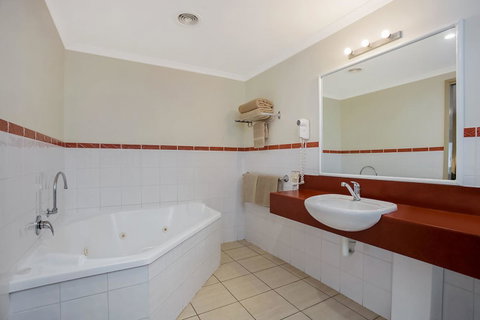 Comfort Inn Warrnambool International - Hotel Accommodation 11