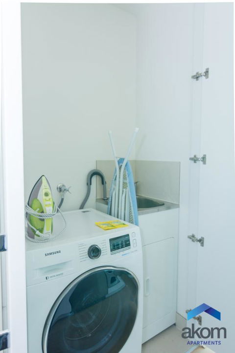 AKOM Melbourne - Hotel Accommodation 1