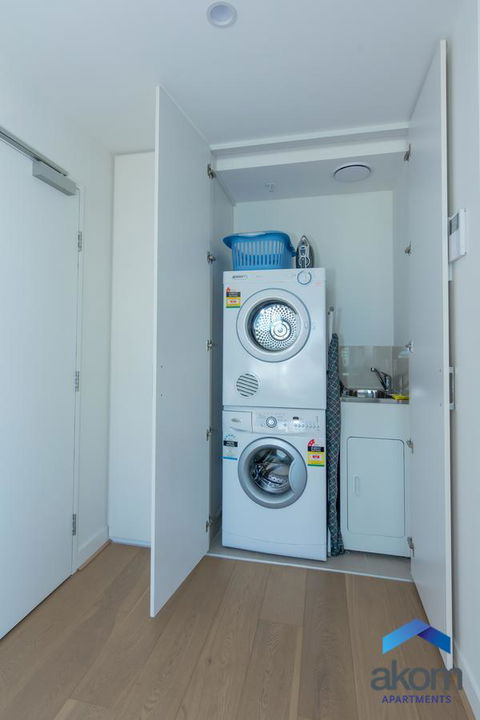 AKOM Melbourne - Hotel Accommodation 11