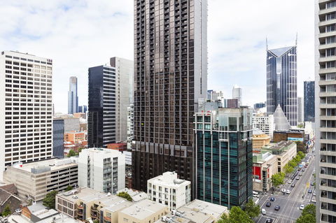 AKOM Melbourne - Hotel Accommodation 0