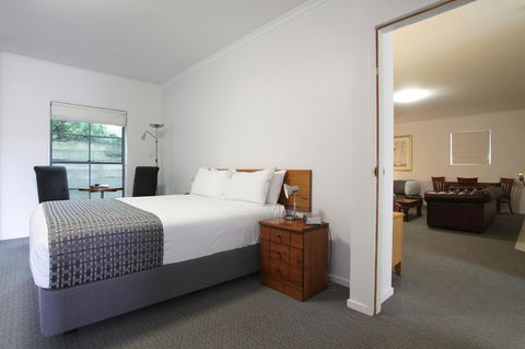 Quality Inn & Suites The Menzies - Hotel Accommodation 12
