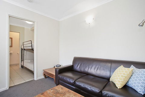 Quality Inn & Suites The Menzies - Hotel Accommodation 29