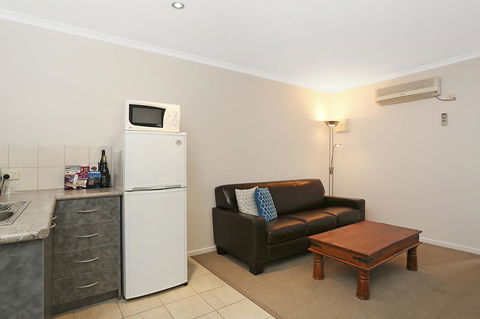 Quality Inn & Suites The Menzies - Hotel Accommodation 39