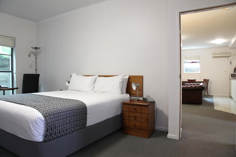 Quality Inn & Suites The Menzies - Hotel Accommodation 13