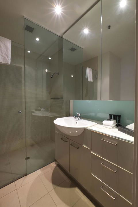 ACD Apartments - Hotel Accommodation 2