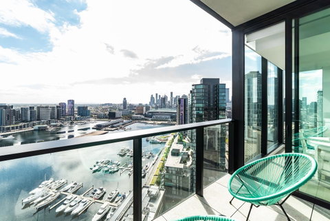 Melbourne Private Apartments - Collins Wharf Waterfront, Docklands - Hotel Accommodation 2