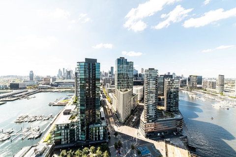 Melbourne Private Apartments - Collins Wharf Waterfront, Docklands - Hotel Accommodation 1