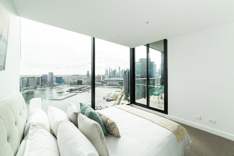 Melbourne Private Apartments - Collins Wharf Waterfront, Docklands - Hotel Accommodation 0