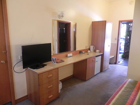 St Georges Motor Inn - Hotel Accommodation 44