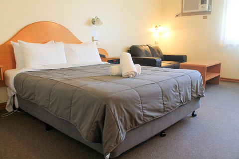 St Georges Motor Inn - Hotel Accommodation 7