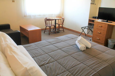 St Georges Motor Inn - Hotel Accommodation 33