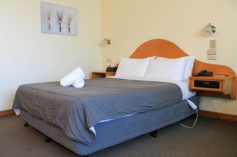 St Georges Motor Inn - Hotel Accommodation 8