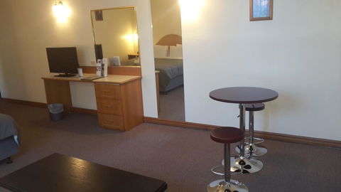 St Georges Motor Inn - Hotel Accommodation 4
