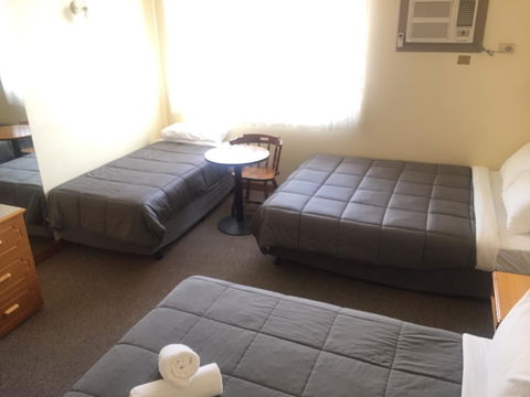St Georges Motor Inn - Hotel Accommodation 16