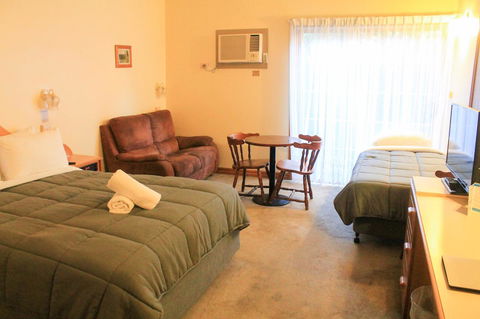 St Georges Motor Inn - Hotel Accommodation 12
