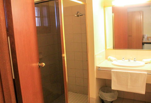 St Georges Motor Inn - Hotel Accommodation 9
