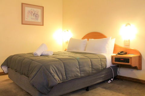 St Georges Motor Inn - Hotel Accommodation 2