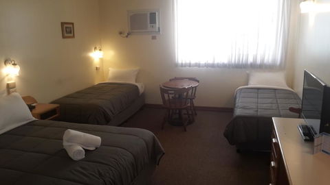 St Georges Motor Inn - Hotel Accommodation 19