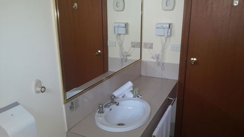 St Georges Motor Inn - Hotel Accommodation 5