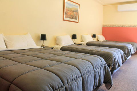 St Georges Motor Inn - Hotel Accommodation 26