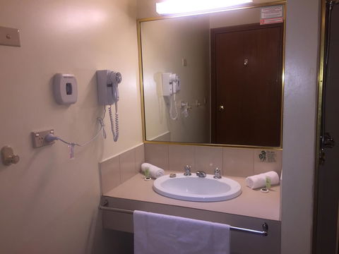 St Georges Motor Inn - Hotel Accommodation 18