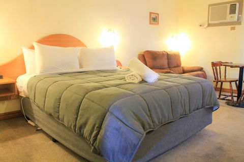 St Georges Motor Inn - Hotel Accommodation 30
