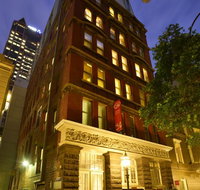 Metro Apartments On Bank Place - Hotel Accommodation