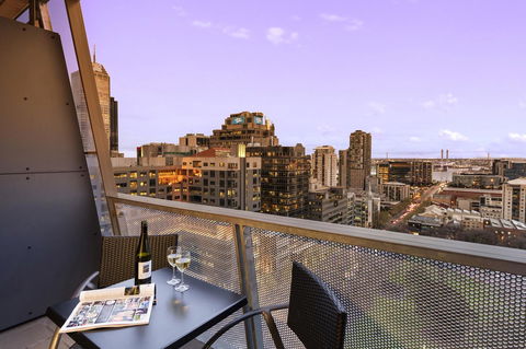 Apartments @ 350 William - Hotel Accommodation 4