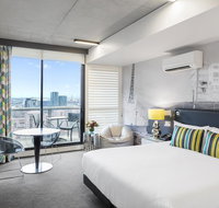 Apartments  350 William - Hotel Accommodation