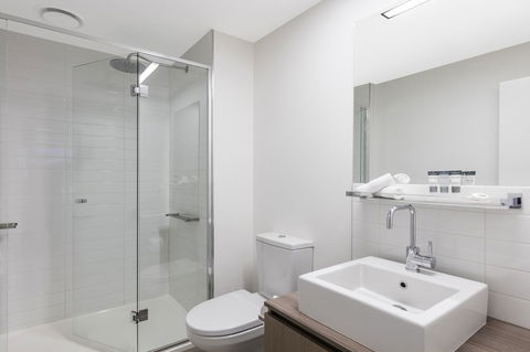 Apartments @ 350 William - Hotel Accommodation 9