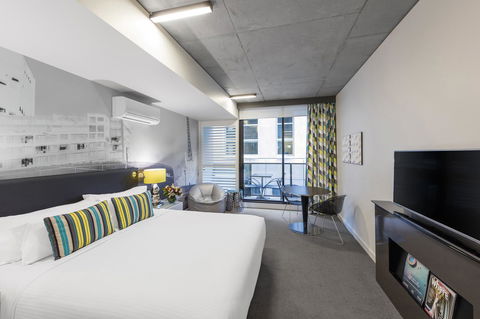 Apartments @ 350 William - Hotel Accommodation 2