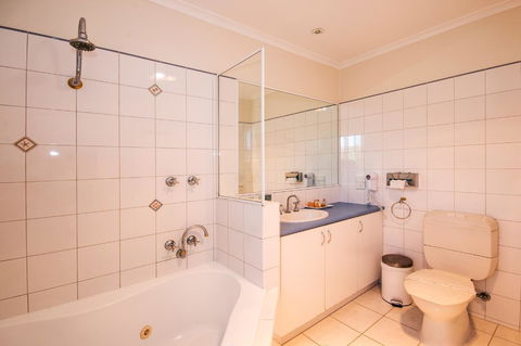 Torquay Tropicana Motel - Hotel Accommodation 16