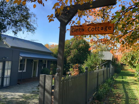 Cinta Cottage - Hotel Accommodation 0