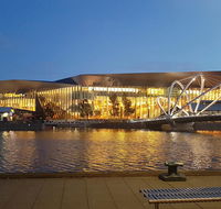 Signature Waterfront Apartments - Hotel Accommodation