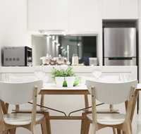 COZY 2BR Suites FEDERATION SQUARE  FREE Parking - Hotel Accommodation