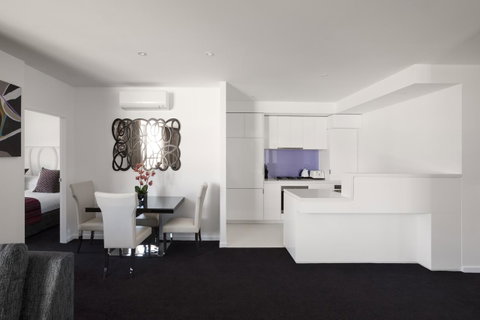 The Sebel Melbourne Docklands Hotel - Hotel Accommodation 11