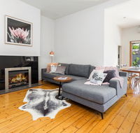Central Bendigo Cottage walk to everywhere - Hotel Accommodation