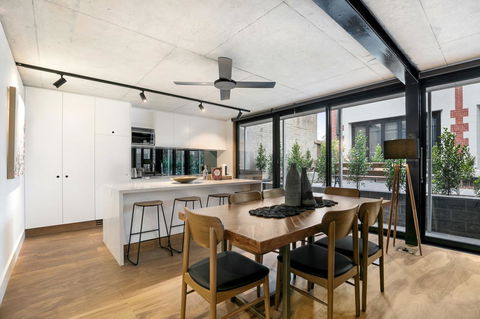 Stylish Apartment In Unique Church Development - Hotel Accommodation 8