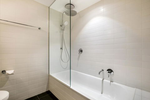 Stylish Apartment In Unique Church Development - Hotel Accommodation 11